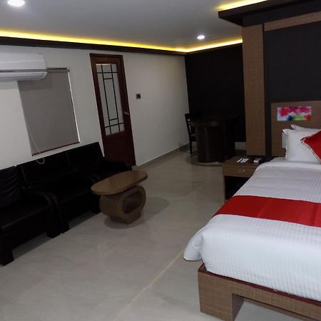 Hotel A J Park Alappuzha Eksteriør bilde