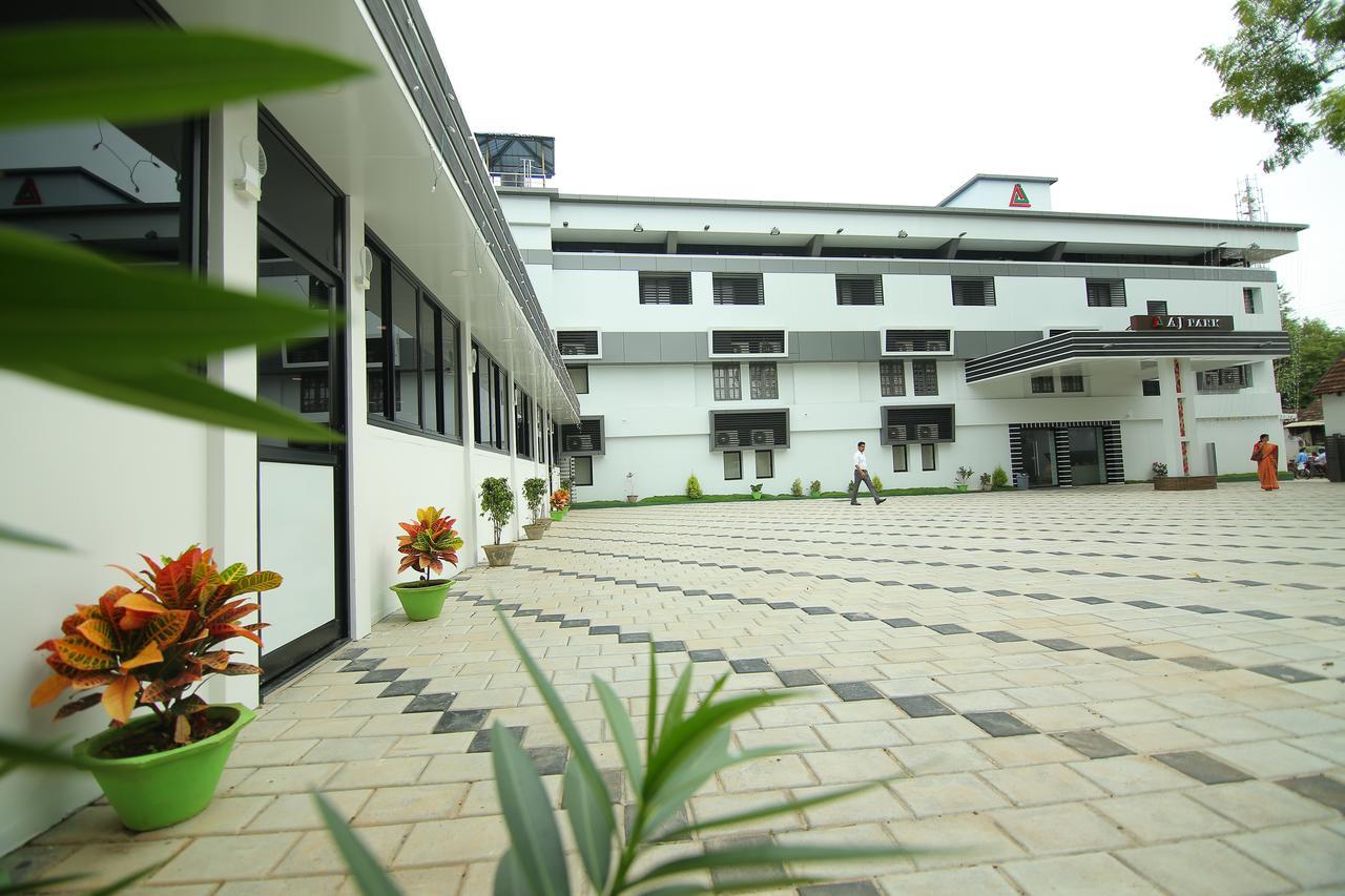 Hotel A J Park Alappuzha Eksteriør bilde