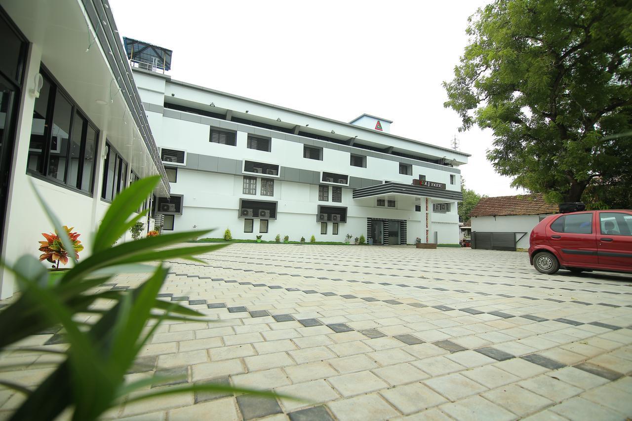 Hotel A J Park Alappuzha Eksteriør bilde