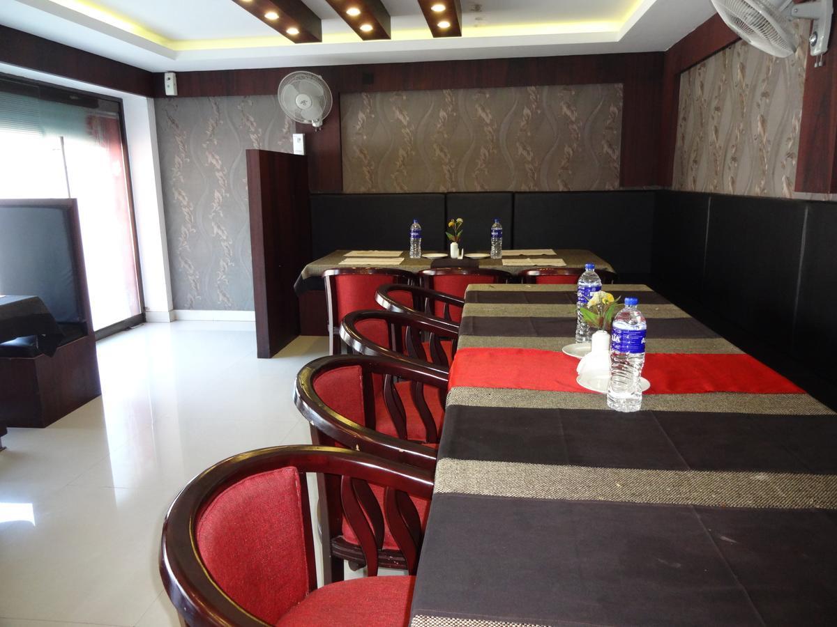 Hotel A J Park Alappuzha Eksteriør bilde