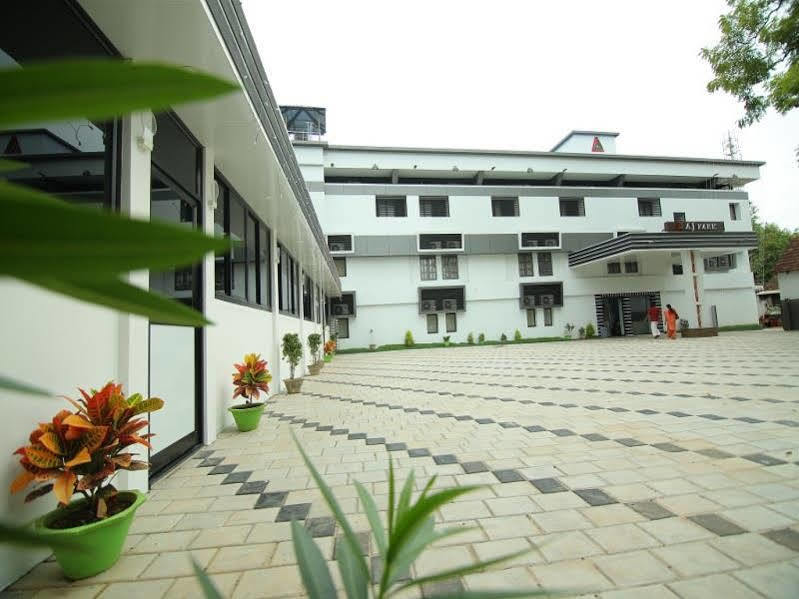 Hotel A J Park Alappuzha Eksteriør bilde
